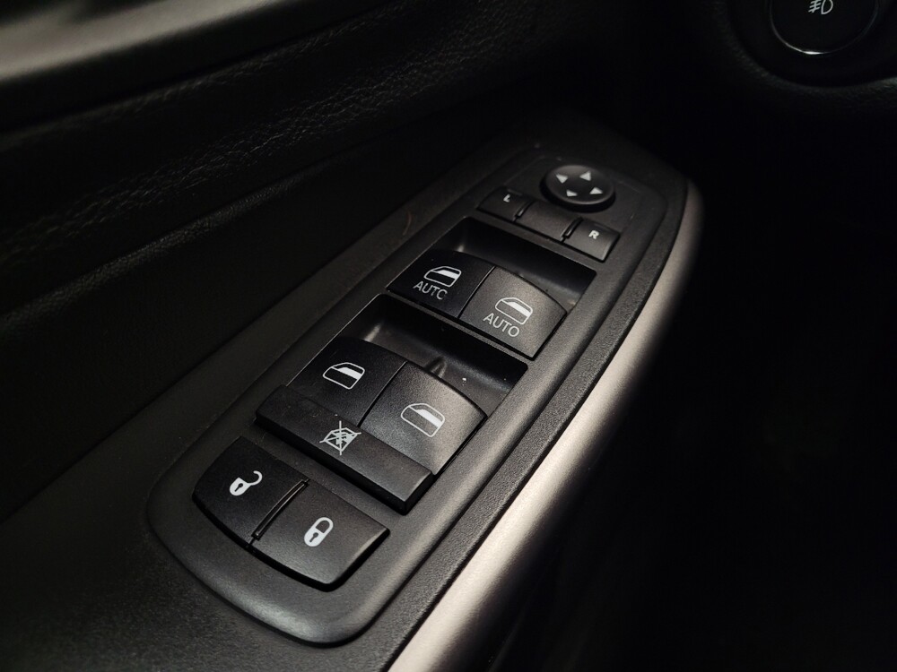 2019 Jeep Cherokee in Miamisburg, OH 45342 - 18095309 27