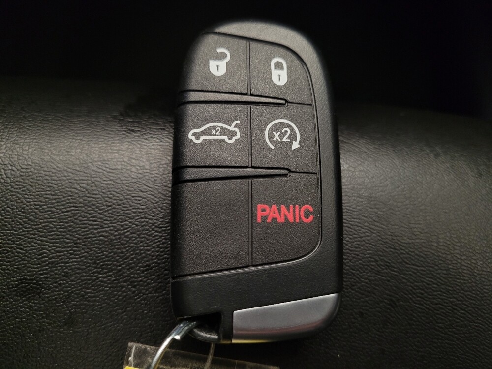 2019 Jeep Cherokee in Miamisburg, OH 45342 - 18095309 32