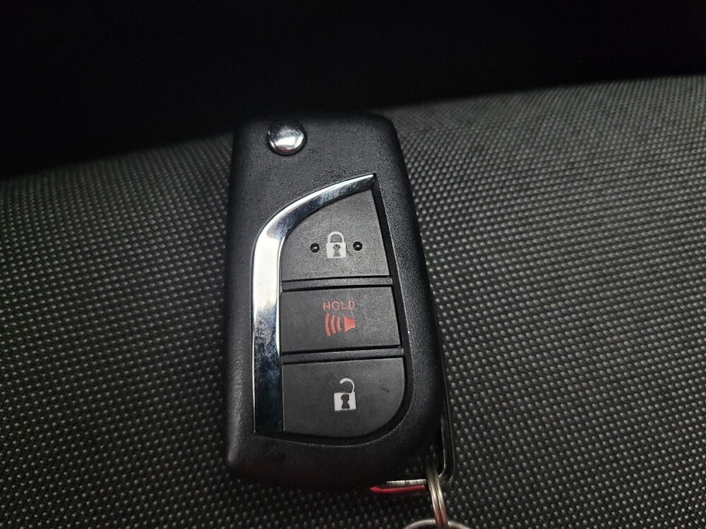 2020 Toyota C-HR in Columbus, OH 43228 - 18095311 32