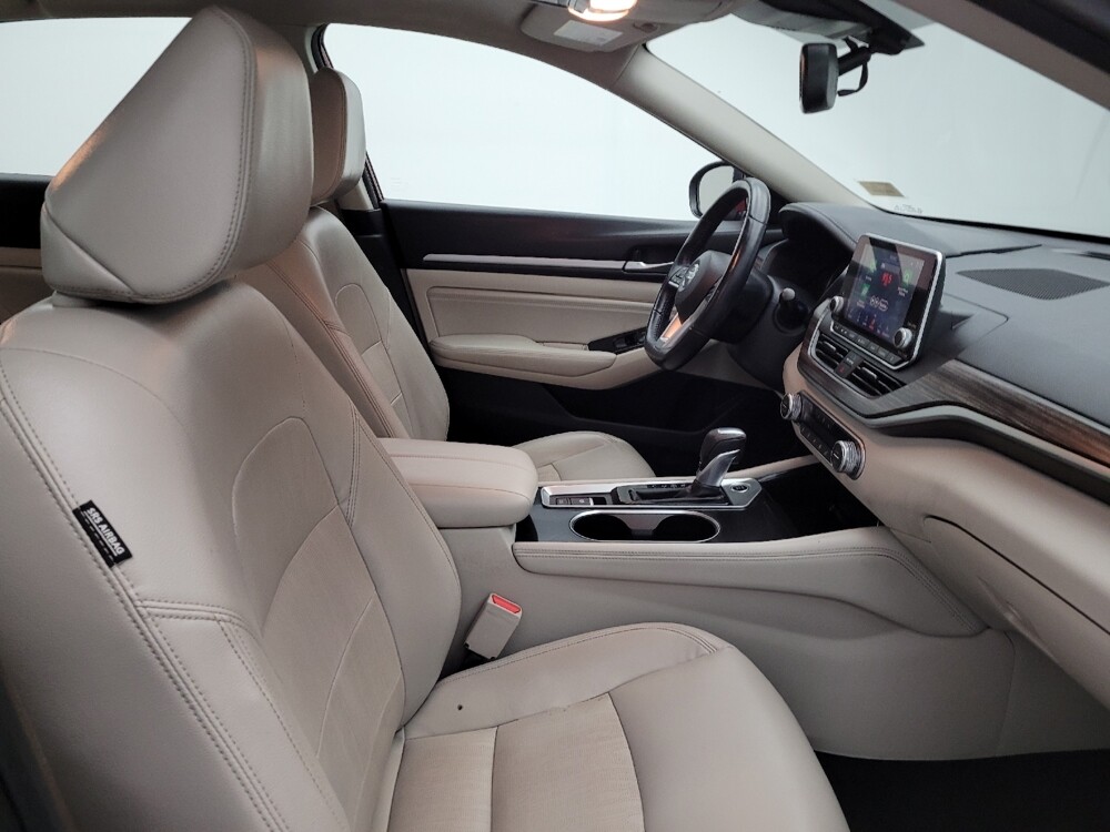 2020 Nissan Altima in Columbus, OH 43228 - 18095312 21