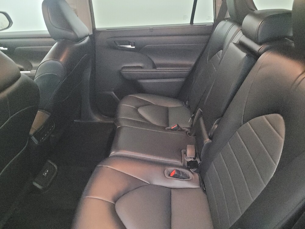 2022 Toyota Highlander in Chesapeake, VA 23320 - 18095321 18