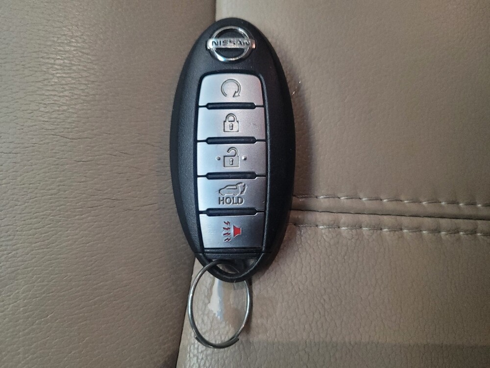 2015 Nissan Pathfinder in Sacramento, CA 95821 - 18095326 32