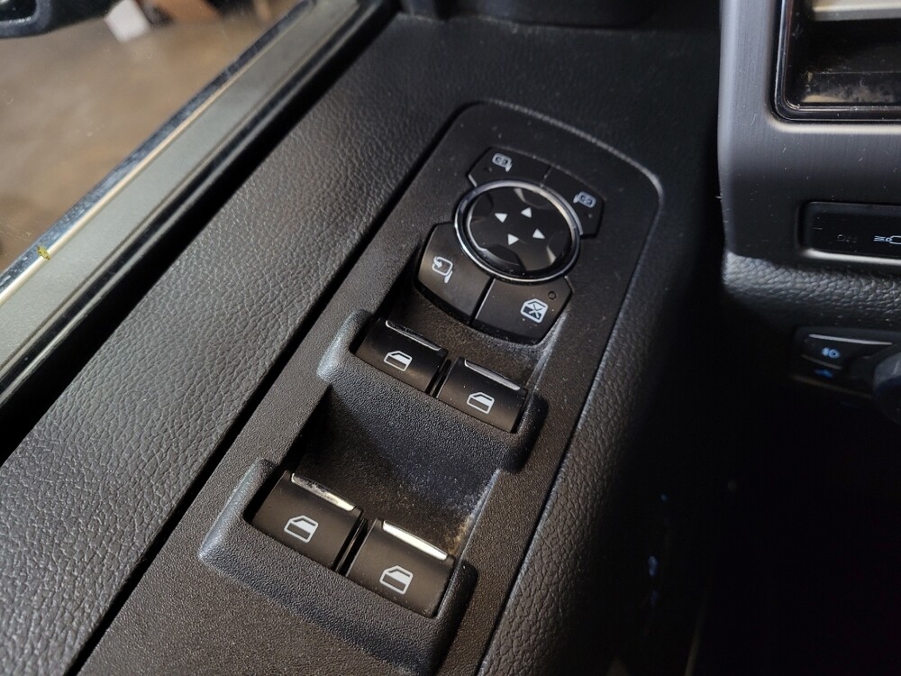 2020 Ford F150 in Toledo, OH 43617 - 18095329 27