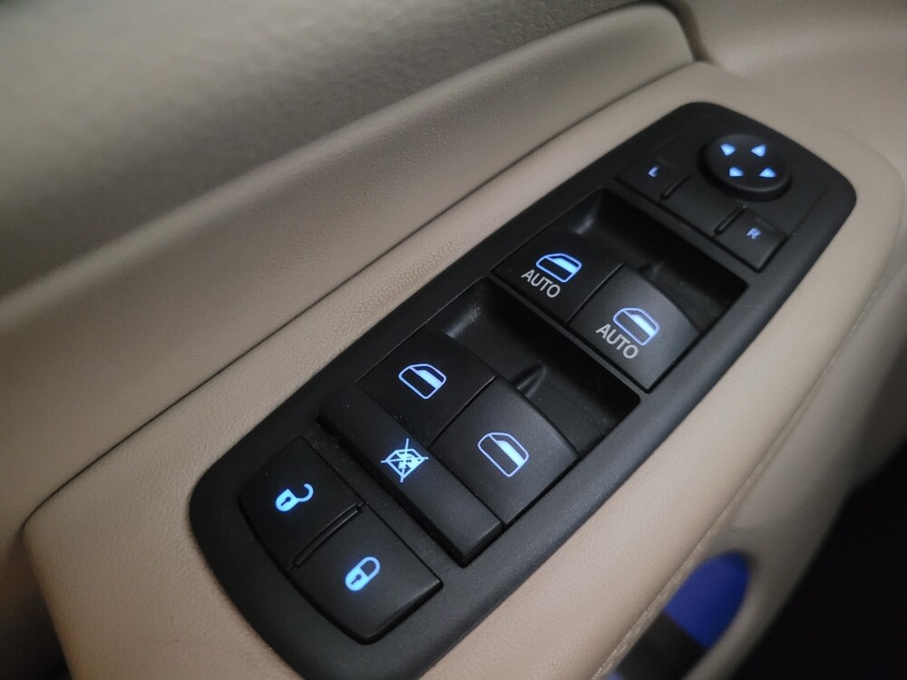 2017 Jeep Grand Cherokee in Conyers, GA 30094 - 18095335 27