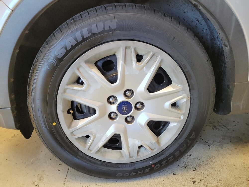 2016 Ford Escape in Montclair, CA 91763 - 18095336 31