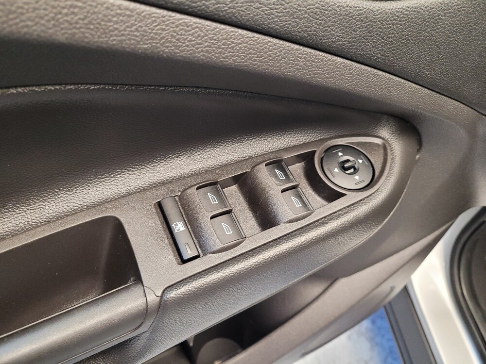 2016 Ford Escape in Montclair, CA 91763 - 18095336 27