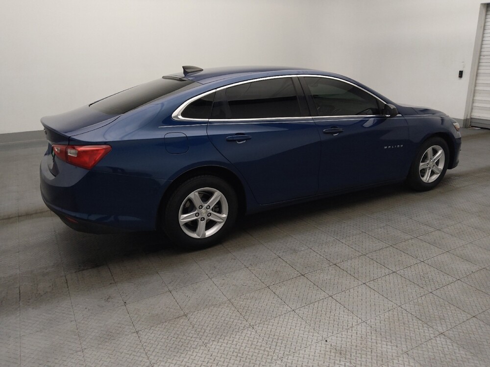 2019 Chevrolet Malibu in Savannah, GA 31419 - 18095337 10