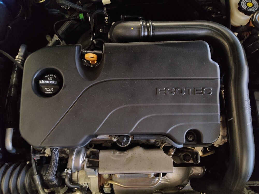 2019 Chevrolet Malibu in Savannah, GA 31419 - 18095337 30