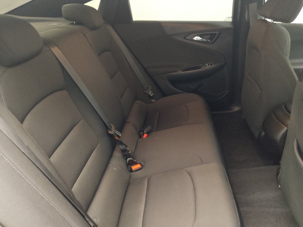 2019 Chevrolet Malibu in Savannah, GA 31419 - 18095337 19