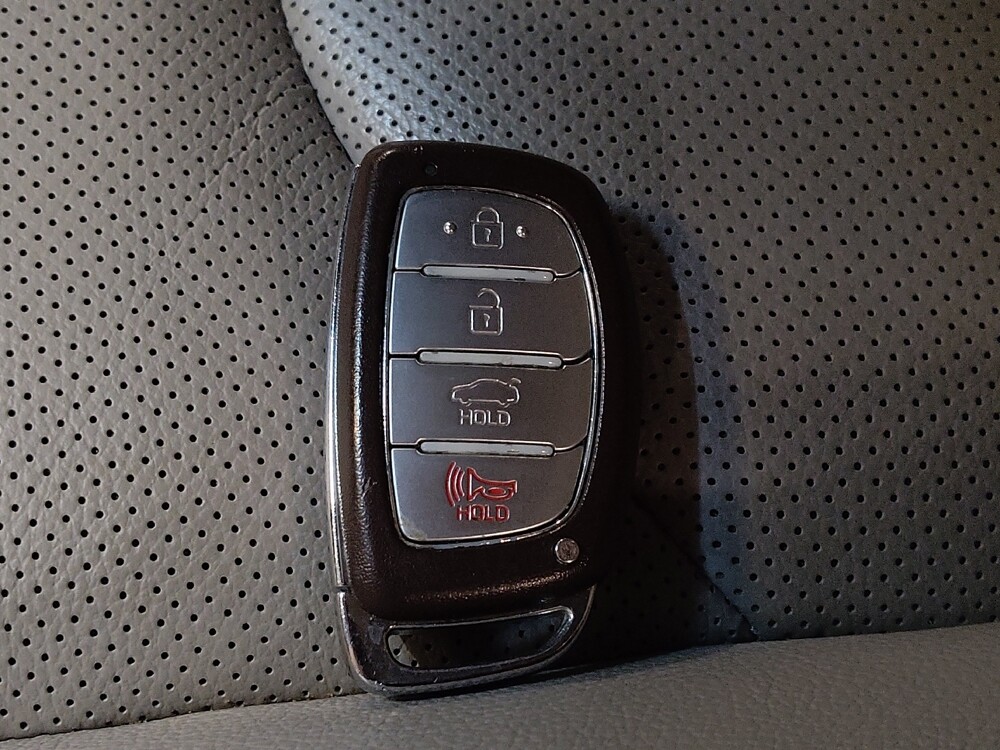 2017 Hyundai Sonata in Savannah, GA 31419 - 18095339 32