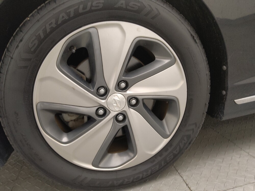 2017 Hyundai Sonata in Savannah, GA 31419 - 18095339 31