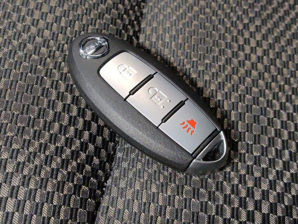 2018 Nissan Rogue Sport in Mesa, AZ 85210 - 18095340 32