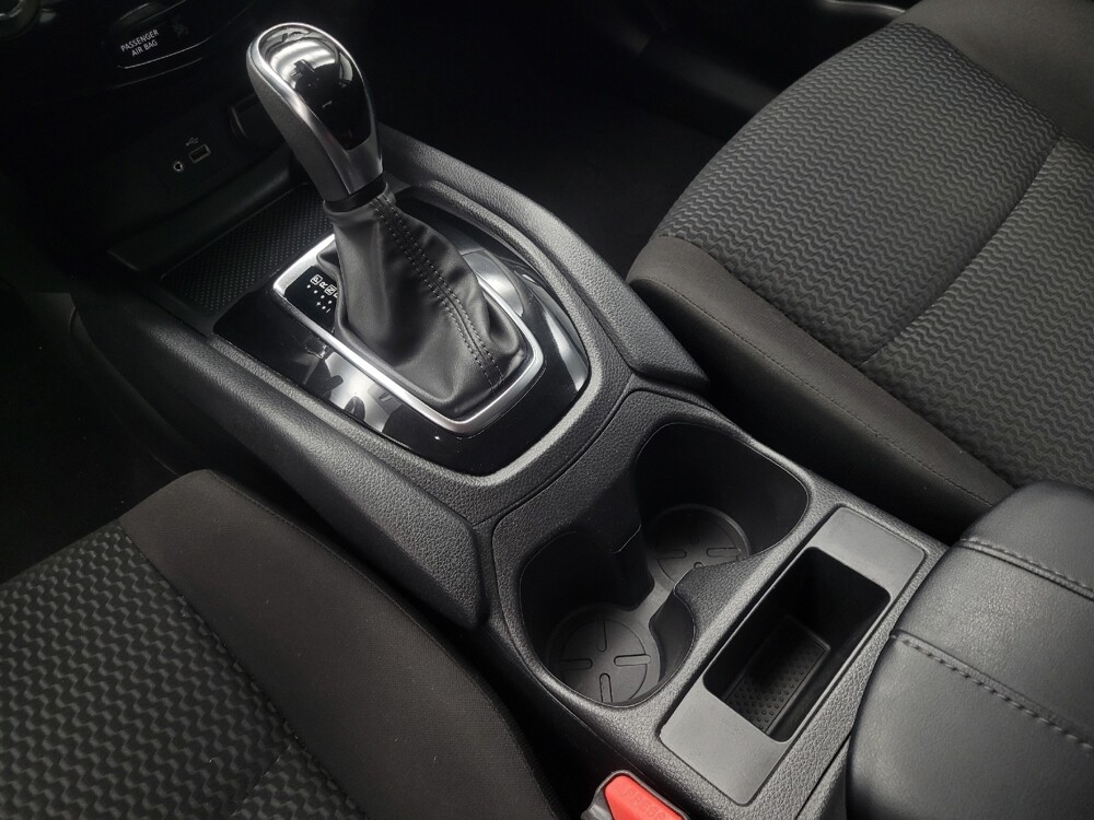 2020 Nissan Rogue Sport in Indianapolis, IN 46219 - 18095345 26