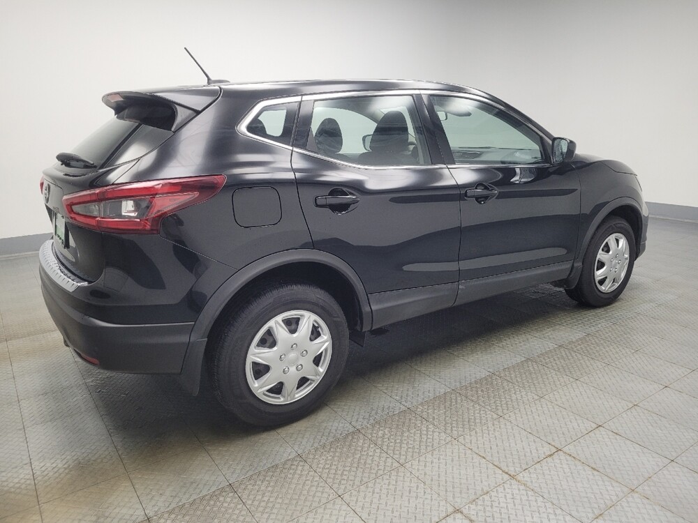 2020 Nissan Rogue Sport in Indianapolis, IN 46219 - 18095345 10