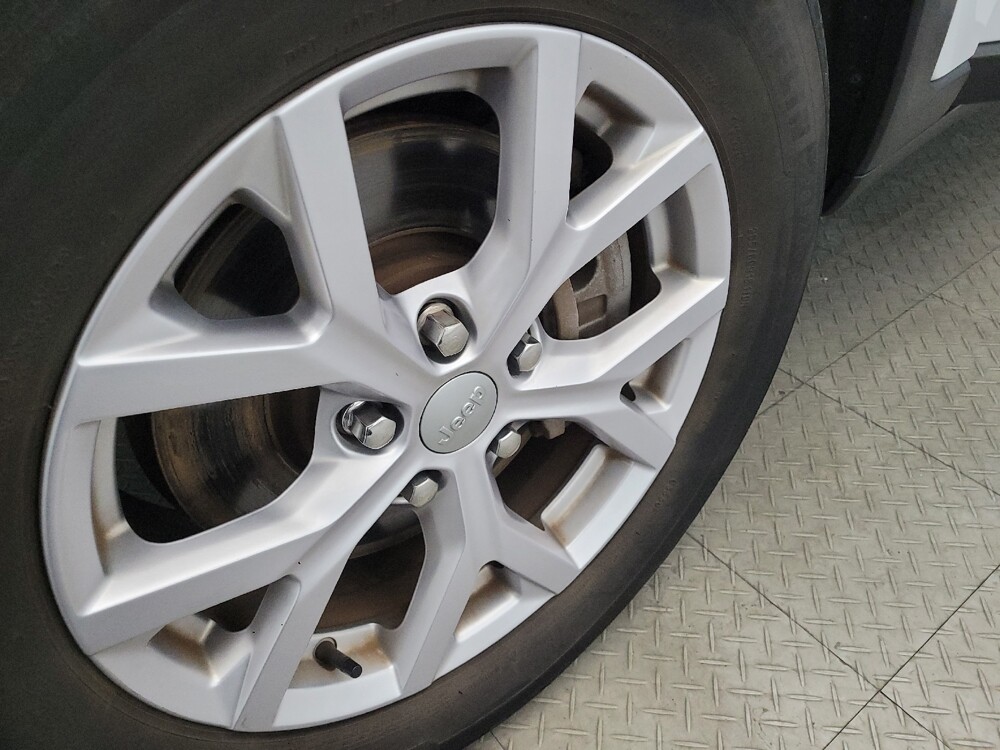 2022 Jeep Grand Cherokee L in Allentown, PA 18103 - 18095352 31