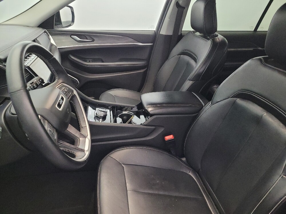 2022 Jeep Grand Cherokee L in Allentown, PA 18103 - 18095352 17