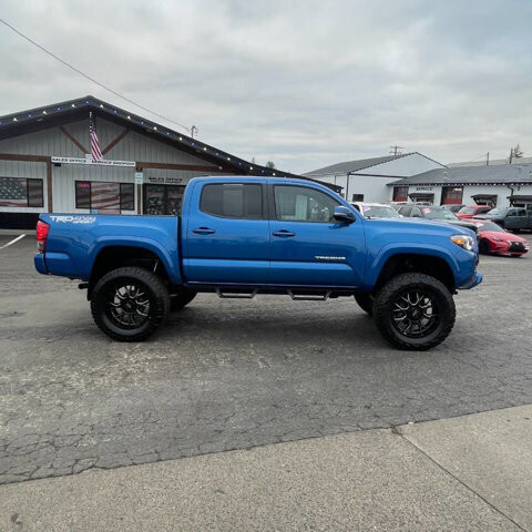 2017 Toyota Tacoma in Coeur d&amp;#039;Alene, ID 83815 - 18095361 6