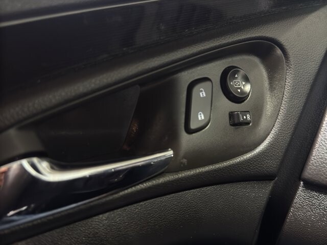 2015 Buick Regal in Burlington, WI 53105 - 18095363 31