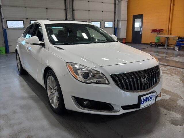 2015 Buick Regal in Burlington, WI 53105 - 18095363 7