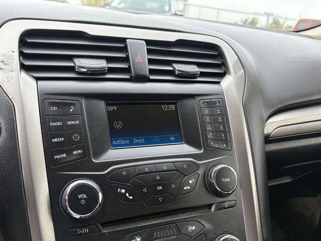 2018 Ford Fusion in Mesa, AZ 85212 - 18095366 19