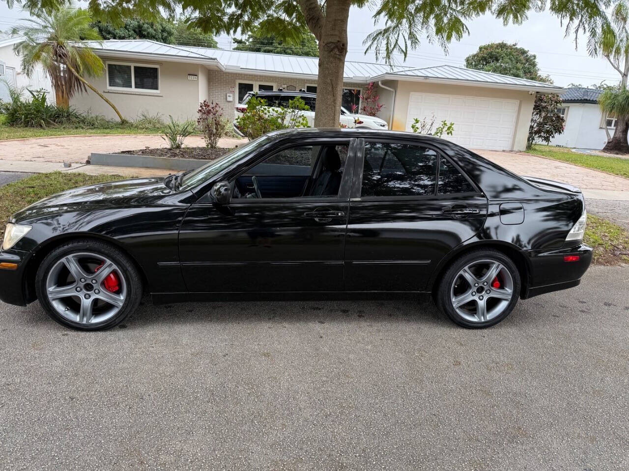 2003 Lexus IS 300 in Hollywood, FL 33023-1906 - 18095368 4
