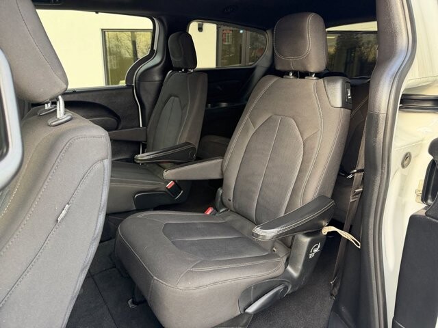 2020 Chrysler Pacifica in Knoxville, TN 37920 - 18095369 12