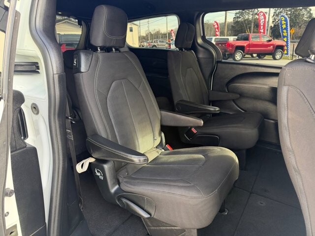 2020 Chrysler Pacifica in Knoxville, TN 37920 - 18095369 15