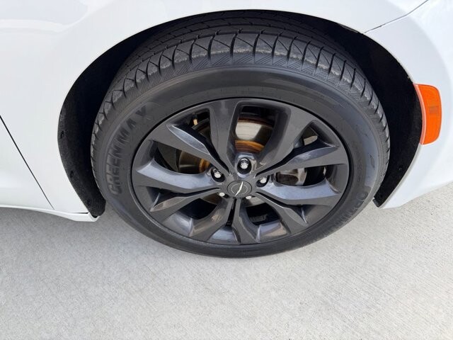 2020 Chrysler Pacifica in Knoxville, TN 37920 - 18095369 32