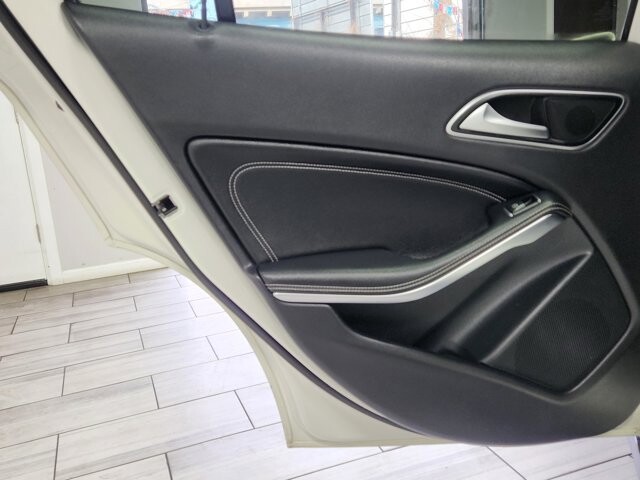 2017 Mercedes-Benz GLA 250 in Cinnaminson, NJ 08077 - 18095371 12