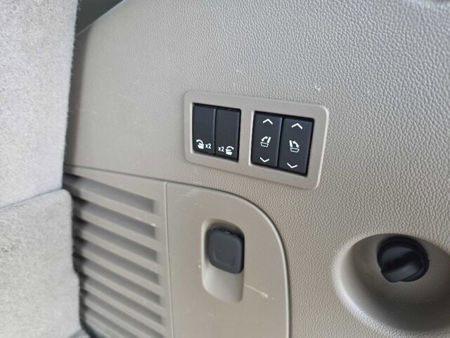 2017 GMC Yukon in Knoxville, TN 37912 - 18095376 16