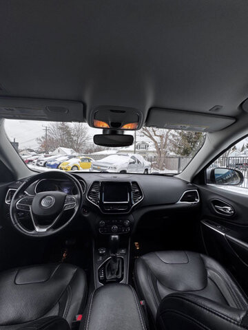 2019 Jeep Cherokee in Eastpointe, MI 48021 - 18095385 7