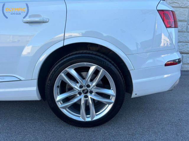 2018 Audi Q7 in Decatur, GA 30032 - 18095386 10
