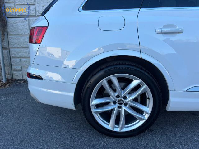 2018 Audi Q7 in Decatur, GA 30032 - 18095386 12