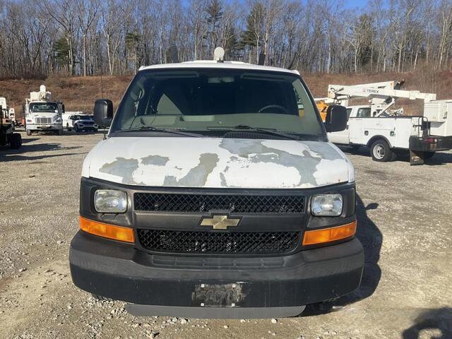 2011 Chevrolet Express 2500 in Blauvelt, NY 10913 - 18095392 3