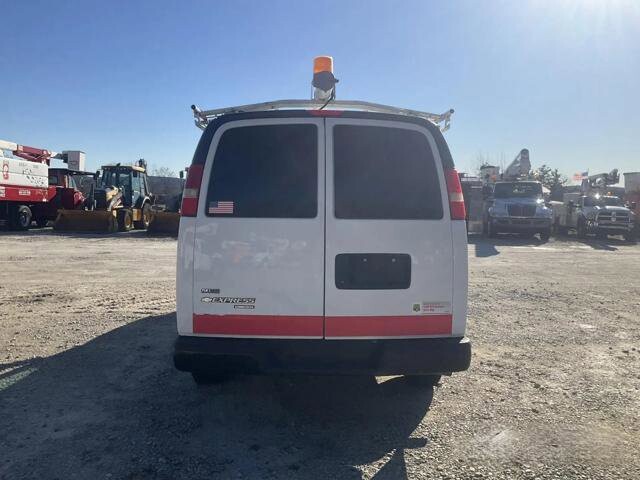 2011 Chevrolet Express 2500 in Blauvelt, NY 10913 - 18095392 7