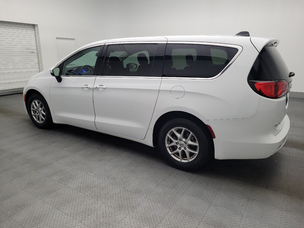2022 Chrysler Voyager in Ocala, FL 34471 - 18095398 3