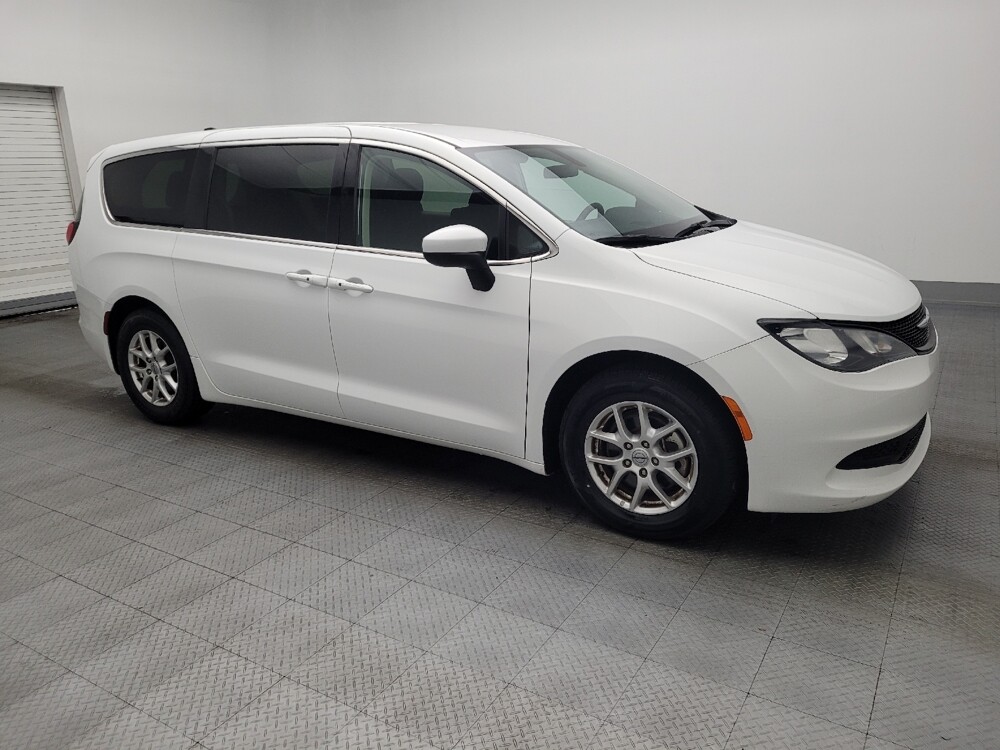 2022 Chrysler Voyager in Ocala, FL 34471 - 18095398 11