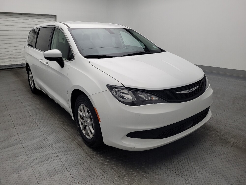 2022 Chrysler Voyager in Ocala, FL 34471 - 18095398 13