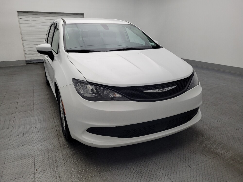 2022 Chrysler Voyager in Ocala, FL 34471 - 18095398 14