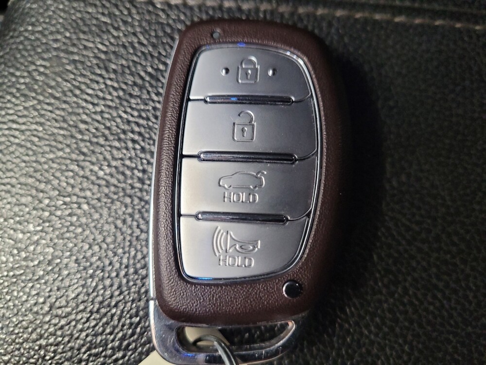 2018 Hyundai Sonata in Riverside, CA 92504 - 18095401 32