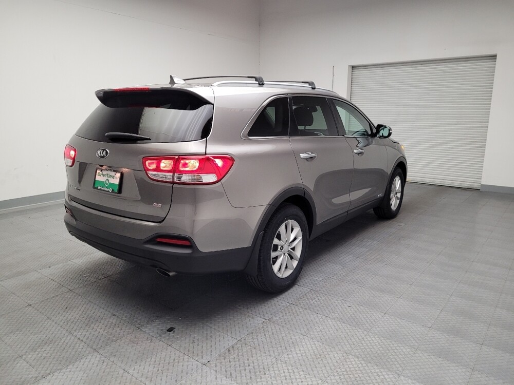 2018 Kia Sorento in El Cajon, CA 92020 - 18095402 9