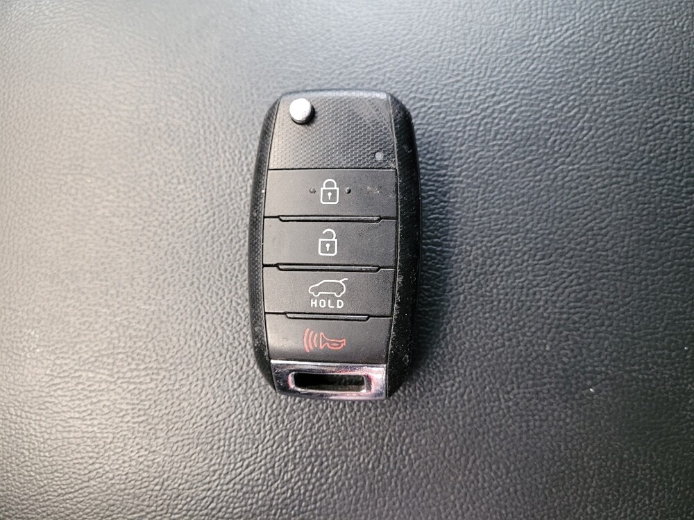 2018 Kia Sorento in El Cajon, CA 92020 - 18095402 32