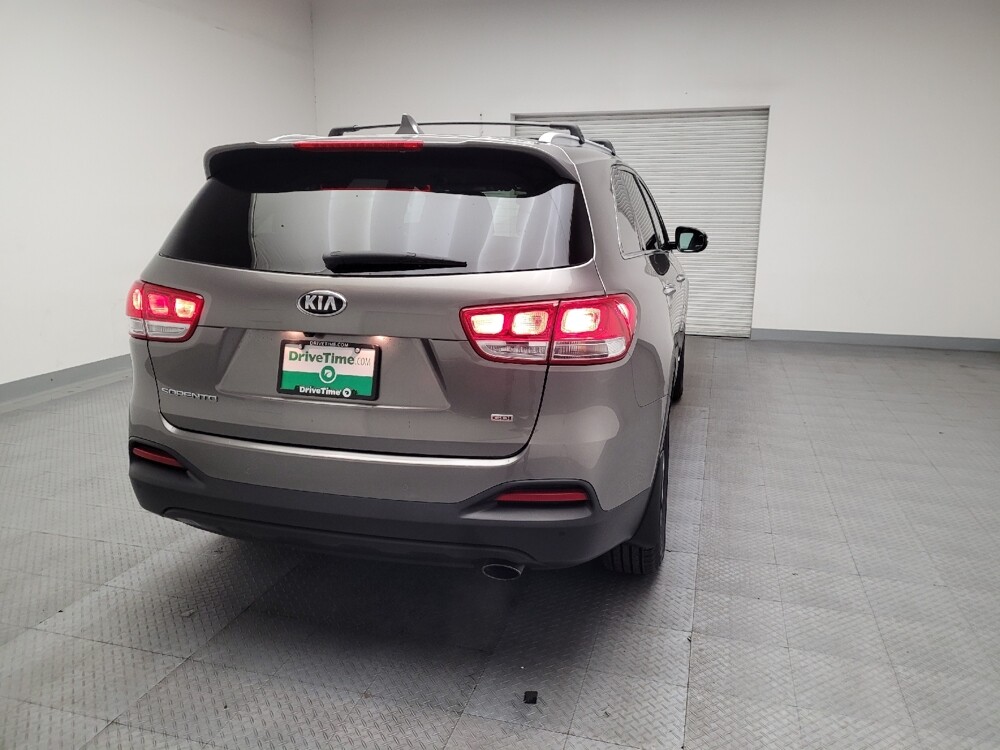 2018 Kia Sorento in El Cajon, CA 92020 - 18095402 7