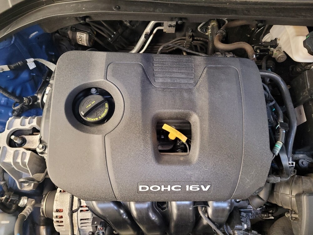 2018 Hyundai Elantra in Fresno, CA 93726 - 18095404 30