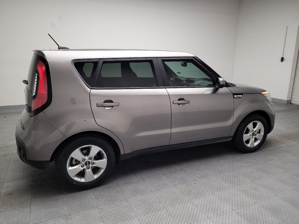 2018 Kia Soul in Fresno, CA 93726 - 18095407 10