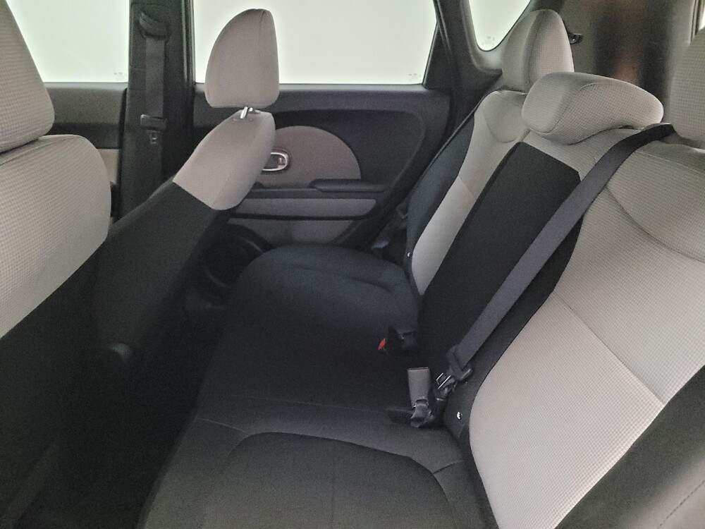 2018 Kia Soul in Fresno, CA 93726 - 18095407 18