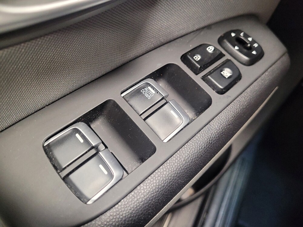 2018 Kia Soul in Fresno, CA 93726 - 18095407 27