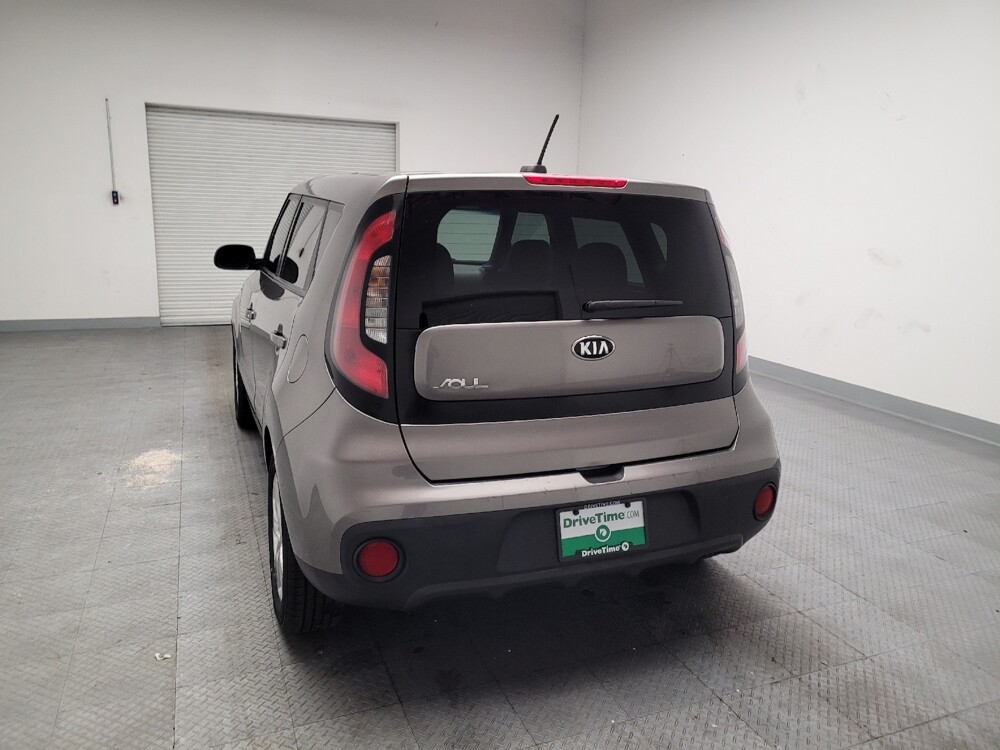 2018 Kia Soul in Fresno, CA 93726 - 18095407 6