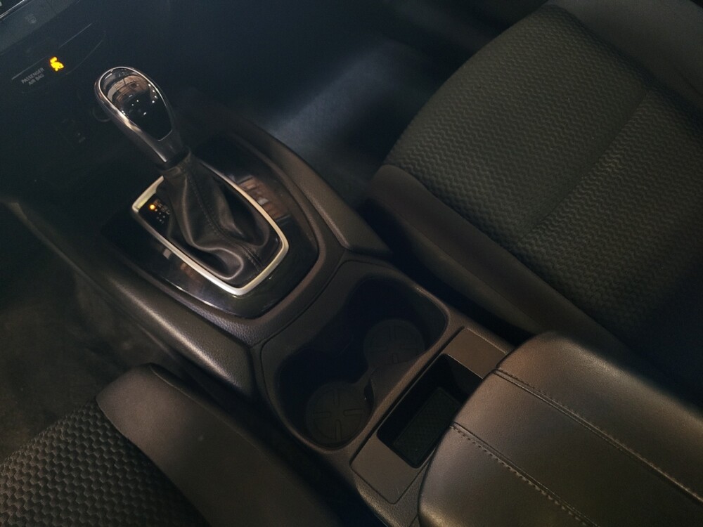 2018 Nissan Rogue Sport in Riverside, CA 92504 - 18095412 26