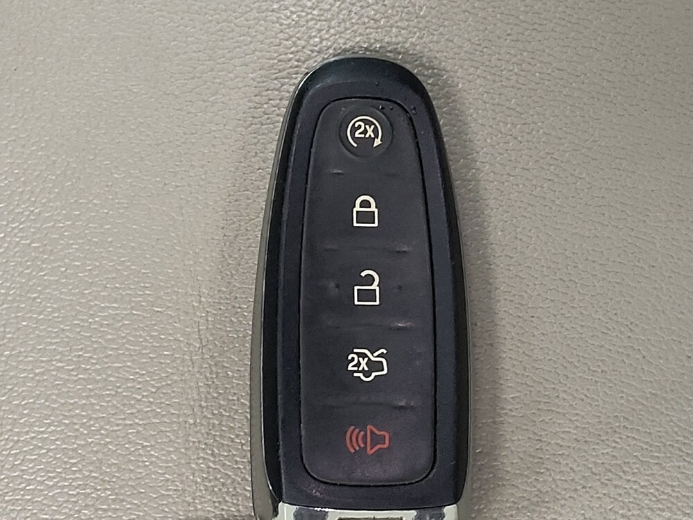 2017 Ford Escape in El Paso, TX 79907 - 18095415 32